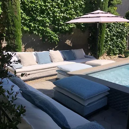 Maison De Montmorency Au Pied De La Cité