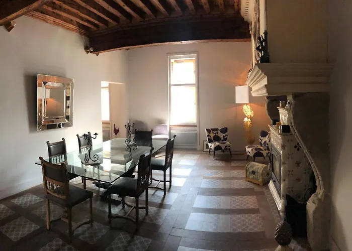 Maison De Montmorency Au Pied De La Cite * Carcassonne