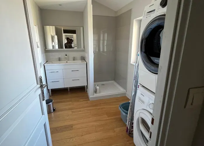 Maison De Montmorency Au Pied De La Cite * Carcassonne